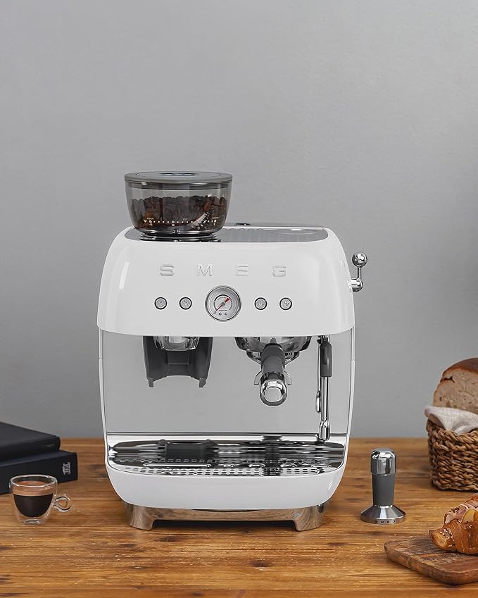 Smeg EGF03: Semi-Automatic Espresso Machine with Grinder